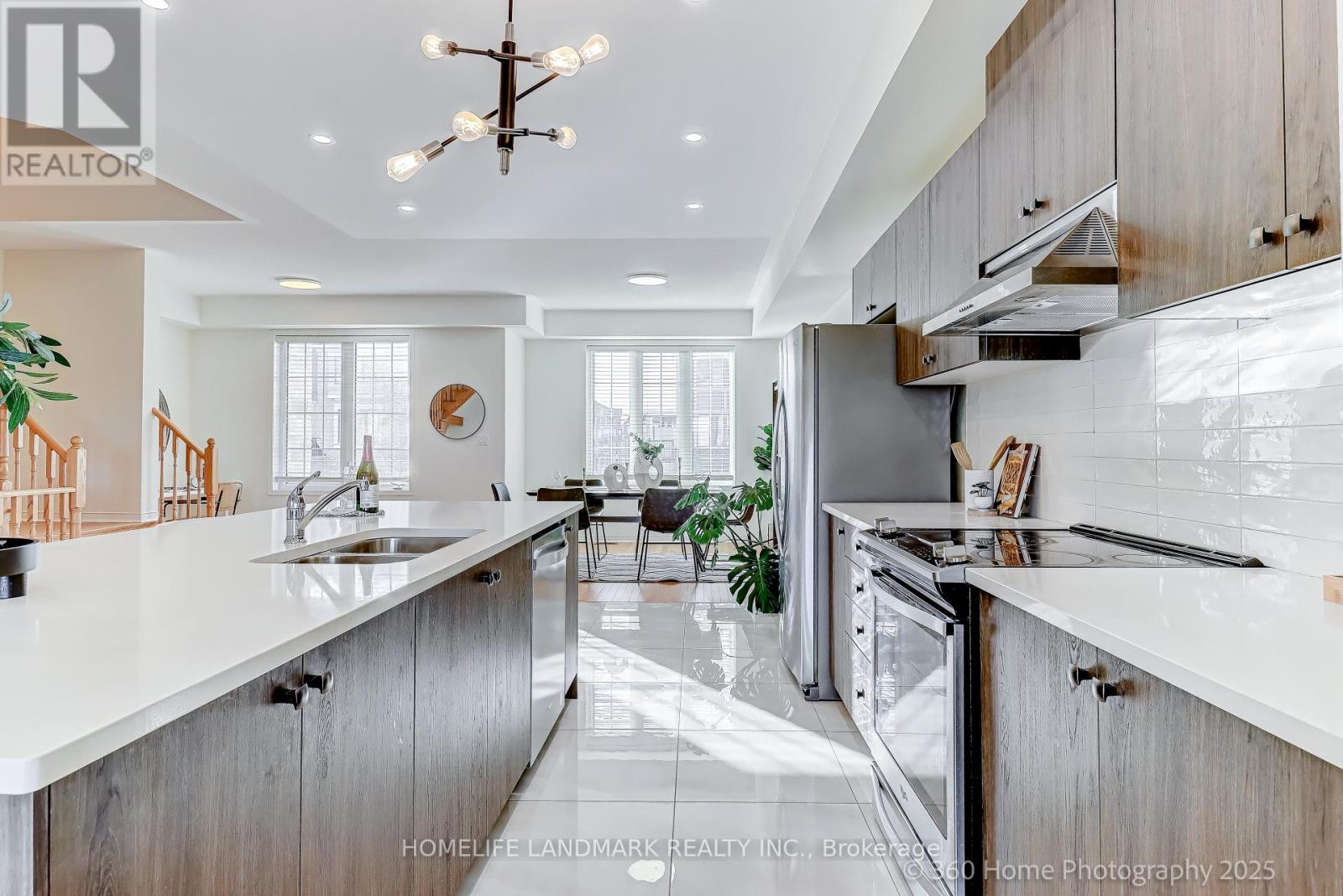 14 Hartney Drive, Richmond Hill, Ontario  L4S 0J8 - Photo 9 - N12457889