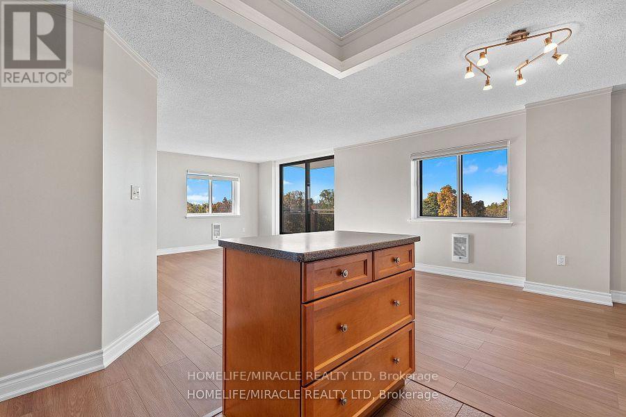 609 - 120 Barrett Court, Kingston, Ontario  K7L 5H6 - Photo 13 - X12568618