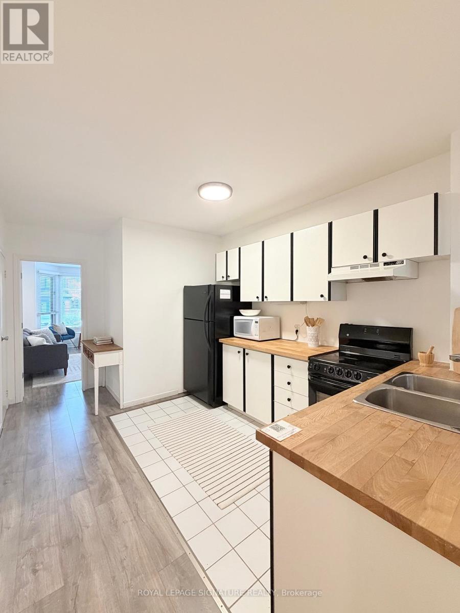 Main - 490 Windermere Avenue, Toronto, Ontario  M6S 3L6 - Photo 13 - W12568482