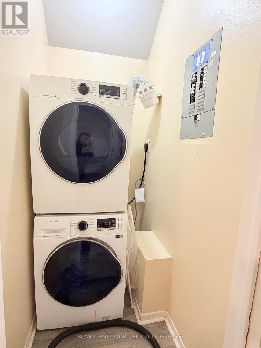 Main - 490 Windermere Avenue, Toronto, Ontario  M6S 3L6 - Photo 18 - W12568482