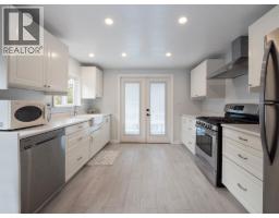 747 CASCADE CRESCENT