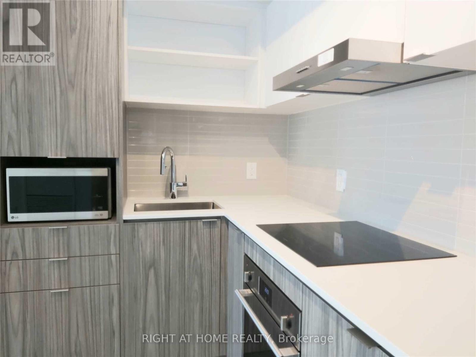 1711 - 55 Cooper Street, Toronto, Ontario  M5E 0G1 - Photo 5 - C12566446