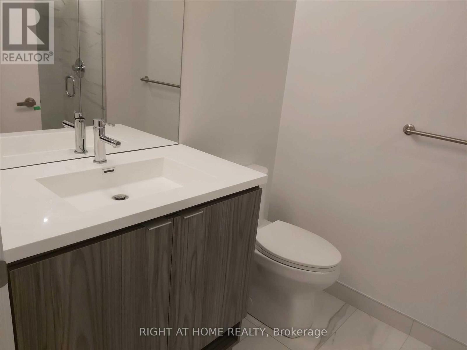 1711 - 55 Cooper Street, Toronto, Ontario  M5E 0G1 - Photo 7 - C12566446