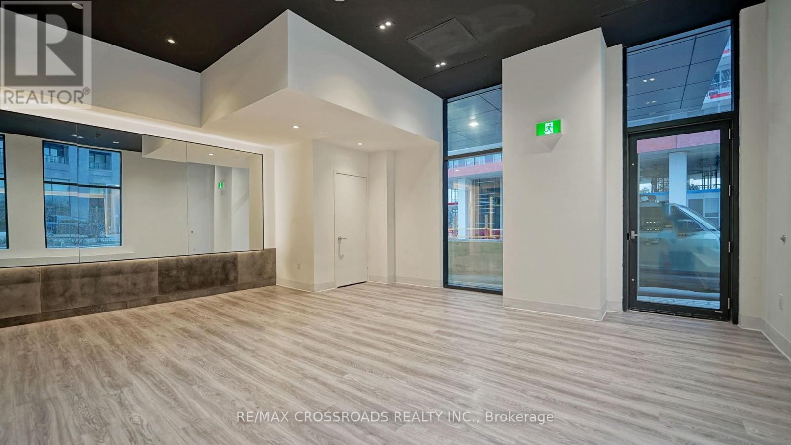 319e - 8868 Yonge Street, Richmond Hill, Ontario  L4C 0T4 - Photo 8 - N12568692