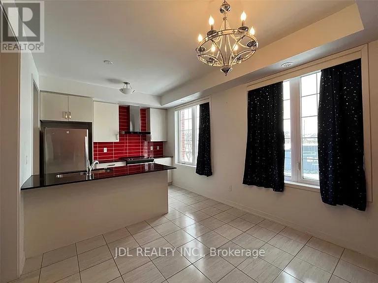 302 Clay Stones Street, Newmarket, Ontario L3X 0M1 - Photo 4 - N12551832