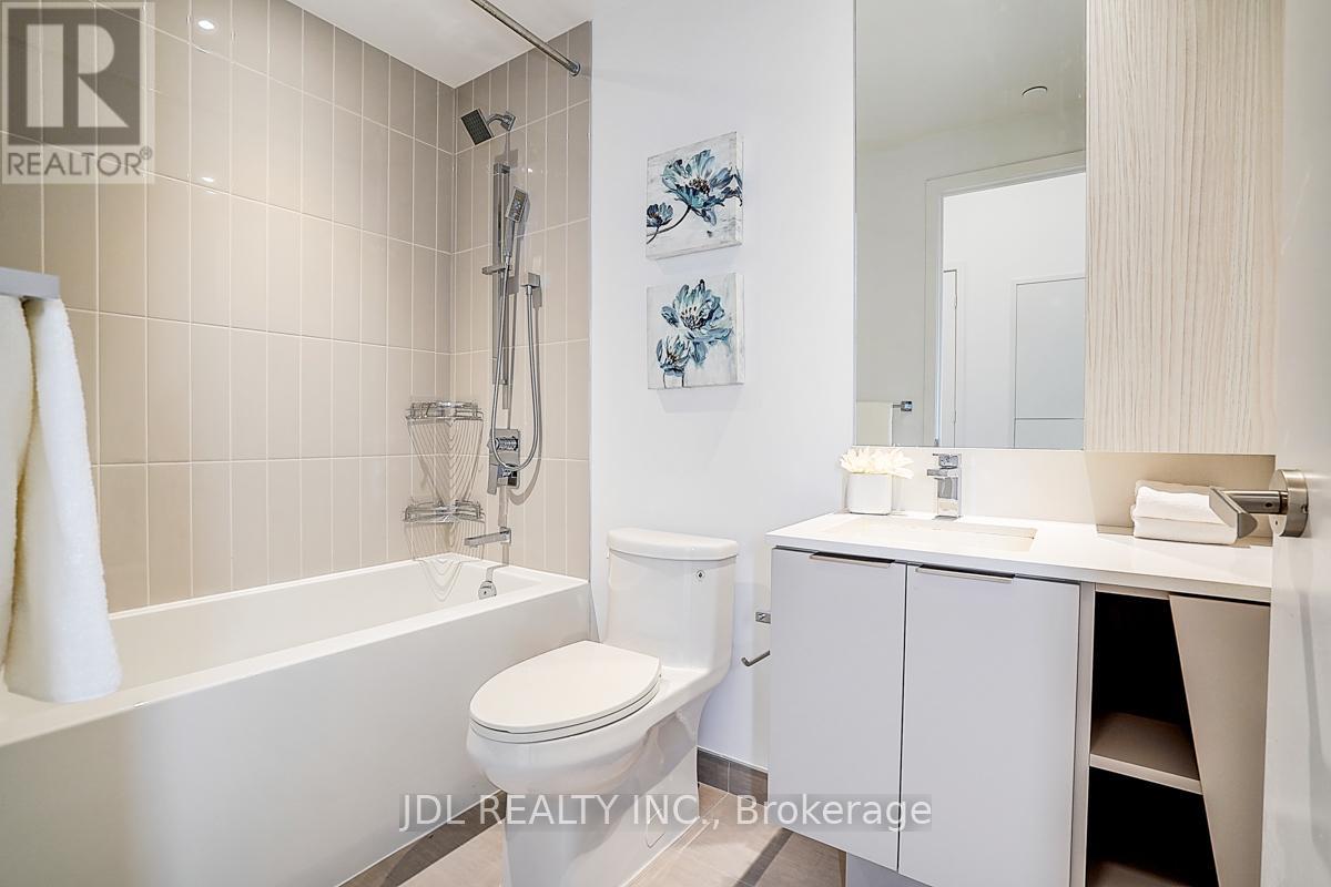 3613 - 3900 Confederation Parkway, Mississauga, Ontario  L5B 0M3 - Photo 3 - W12568690