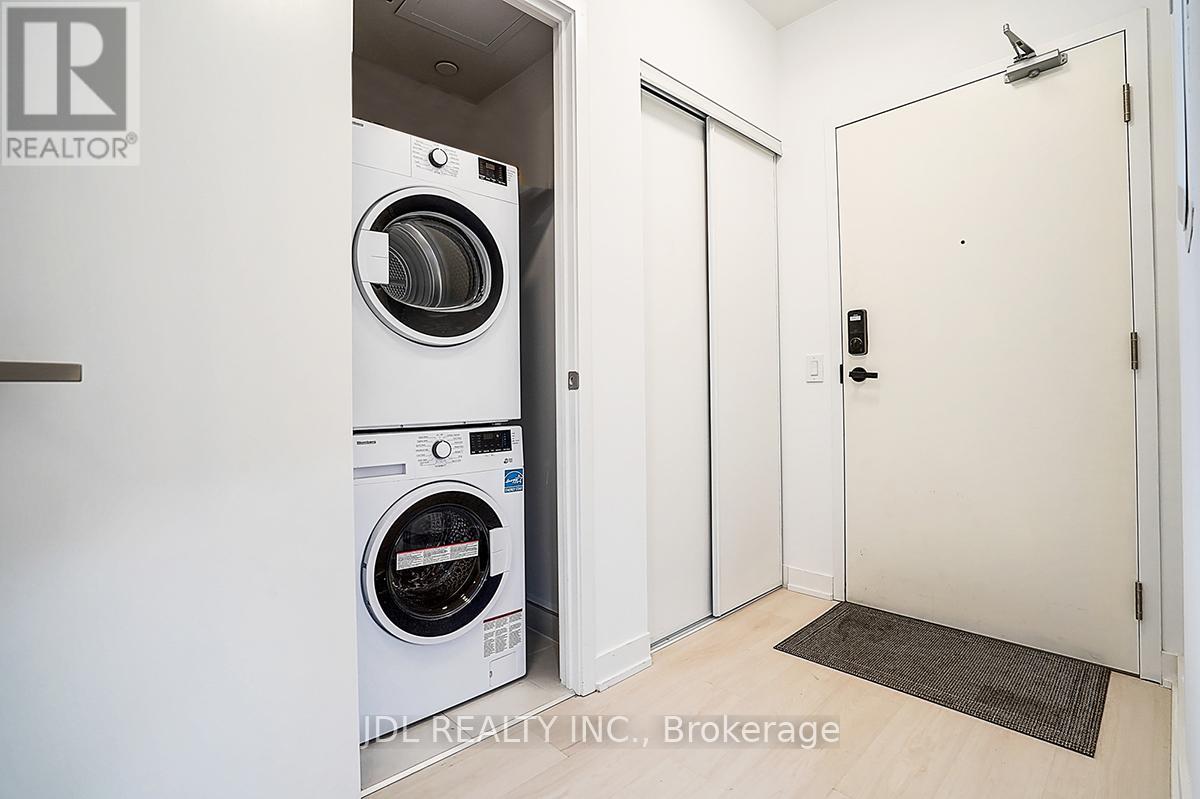 3613 - 3900 Confederation Parkway, Mississauga, Ontario  L5B 0M3 - Photo 32 - W12568690