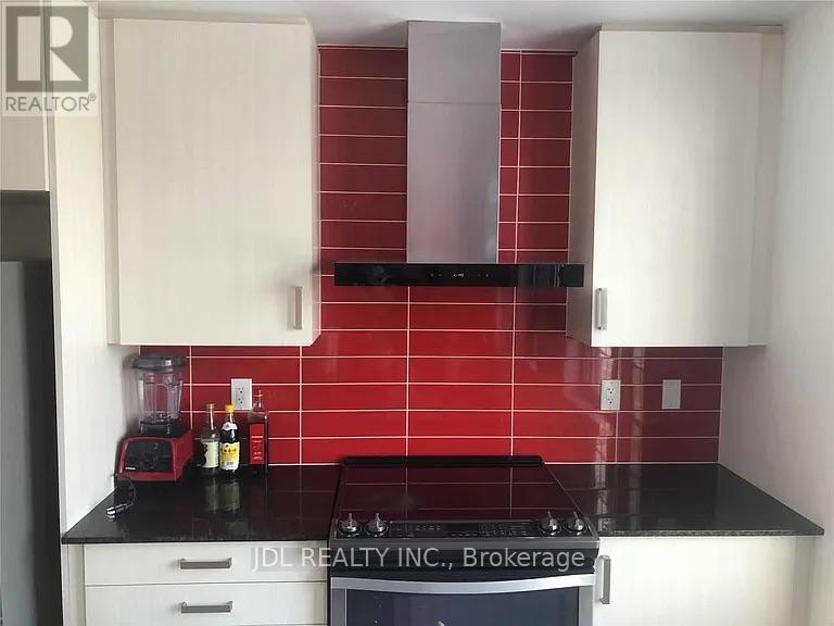 302 Clay Stones Street, Newmarket, Ontario L3X 0M1 - Photo 5 - N12551832