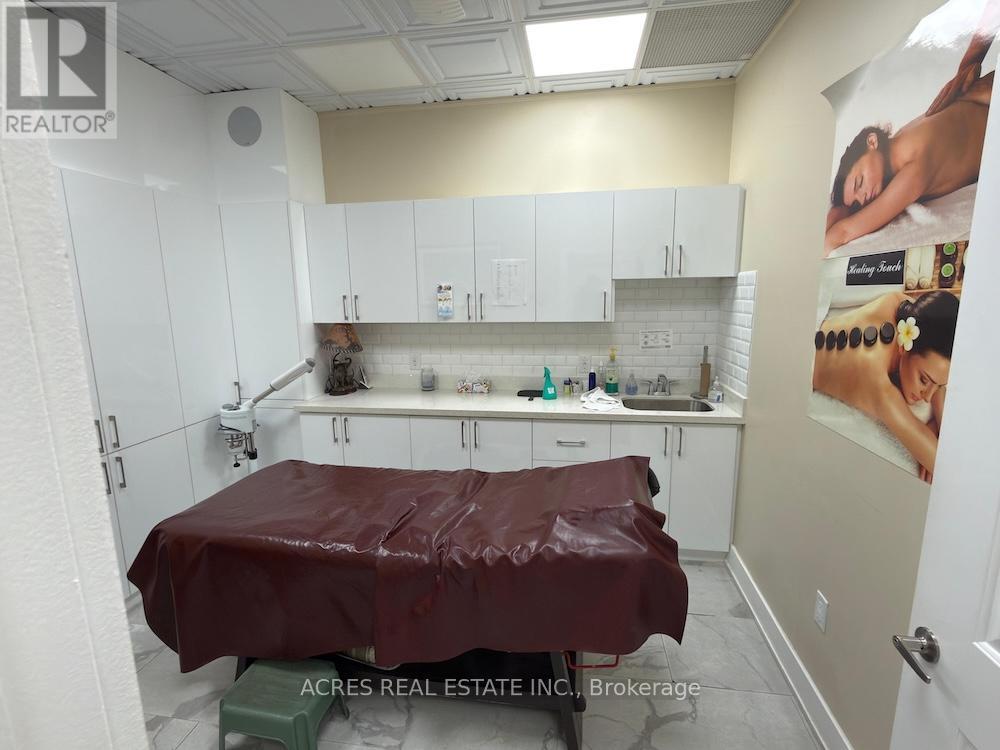 10 - 860 North Park Drive, Brampton, Ontario  L6S 4N5 - Photo 28 - W12505676