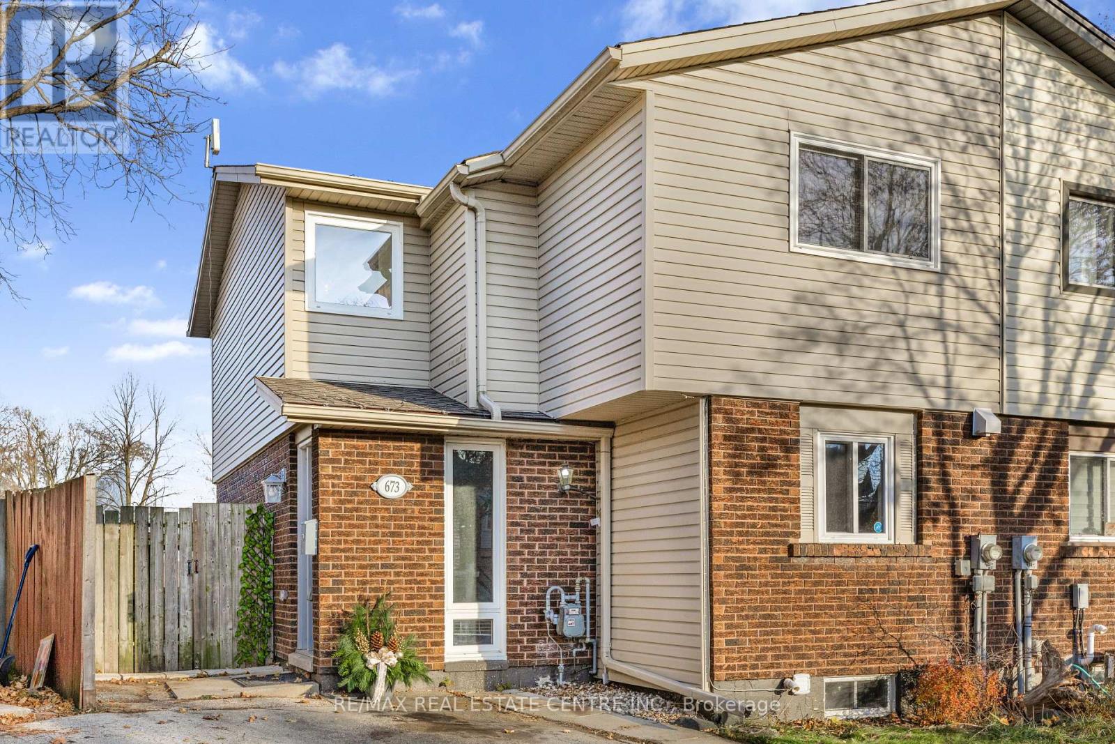 673 Hillview Road, Cambridge, Ontario  N3H 5C3 - Photo 3 - X12568688