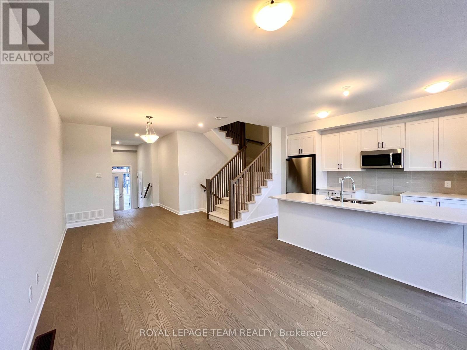 305 Clearpath Private, Ottawa, Ontario  K2T 0S5 - Photo 11 - X12568720