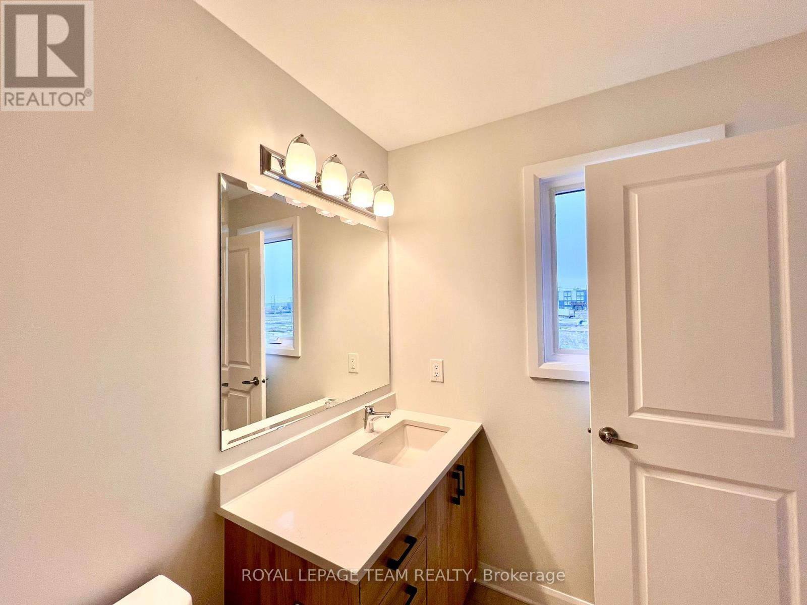305 Clearpath Private, Ottawa, Ontario  K2T 0S5 - Photo 15 - X12568720