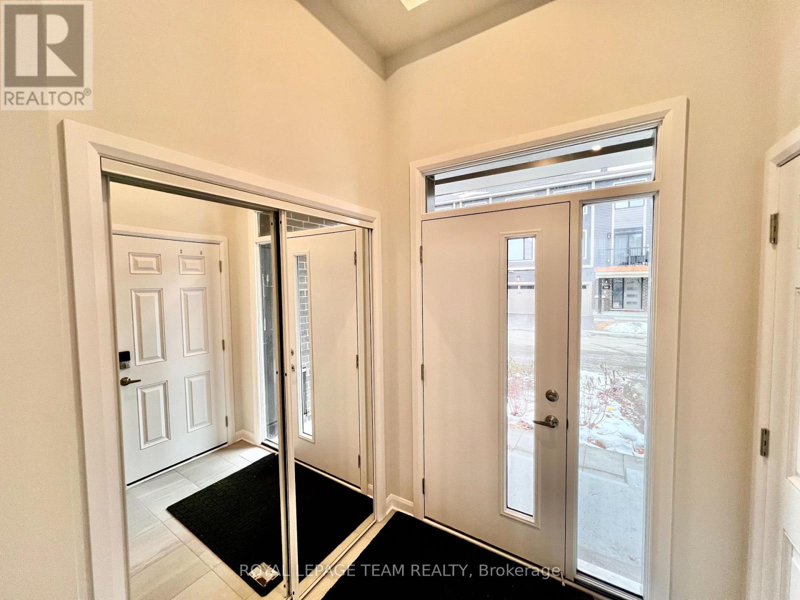 305 Clearpath Private, Ottawa, Ontario  K2T 0S5 - Photo 5 - X12568720