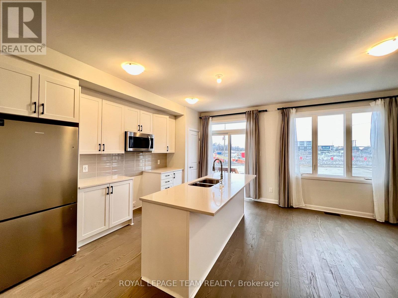 305 Clearpath Private, Ottawa, Ontario  K2T 0S5 - Photo 7 - X12568720