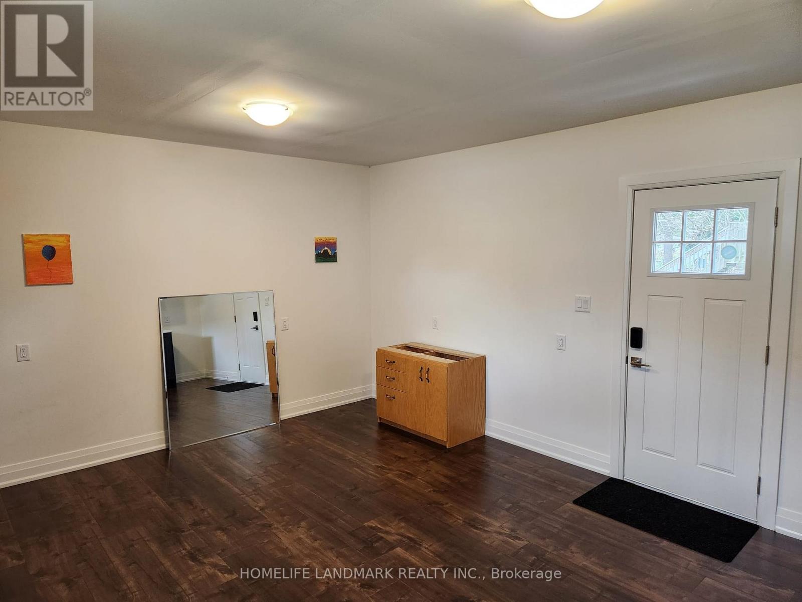 Unit # 2 - 452 D'arcy Street, Newmarket, Ontario  L3Y 1N1 - Photo 8 - N12548384