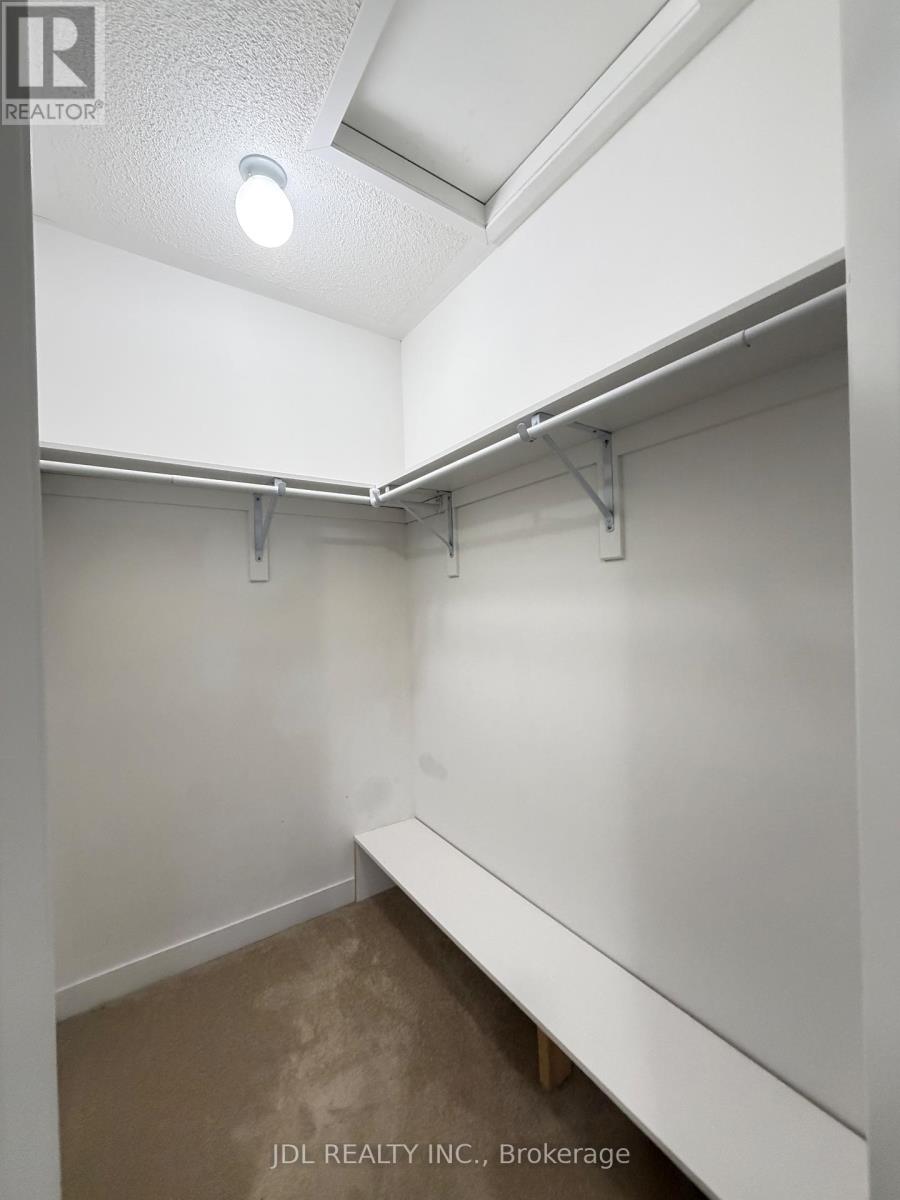 302 Clay Stones Street, Newmarket, Ontario  L3X 0M1 - Photo 10 - N12551832