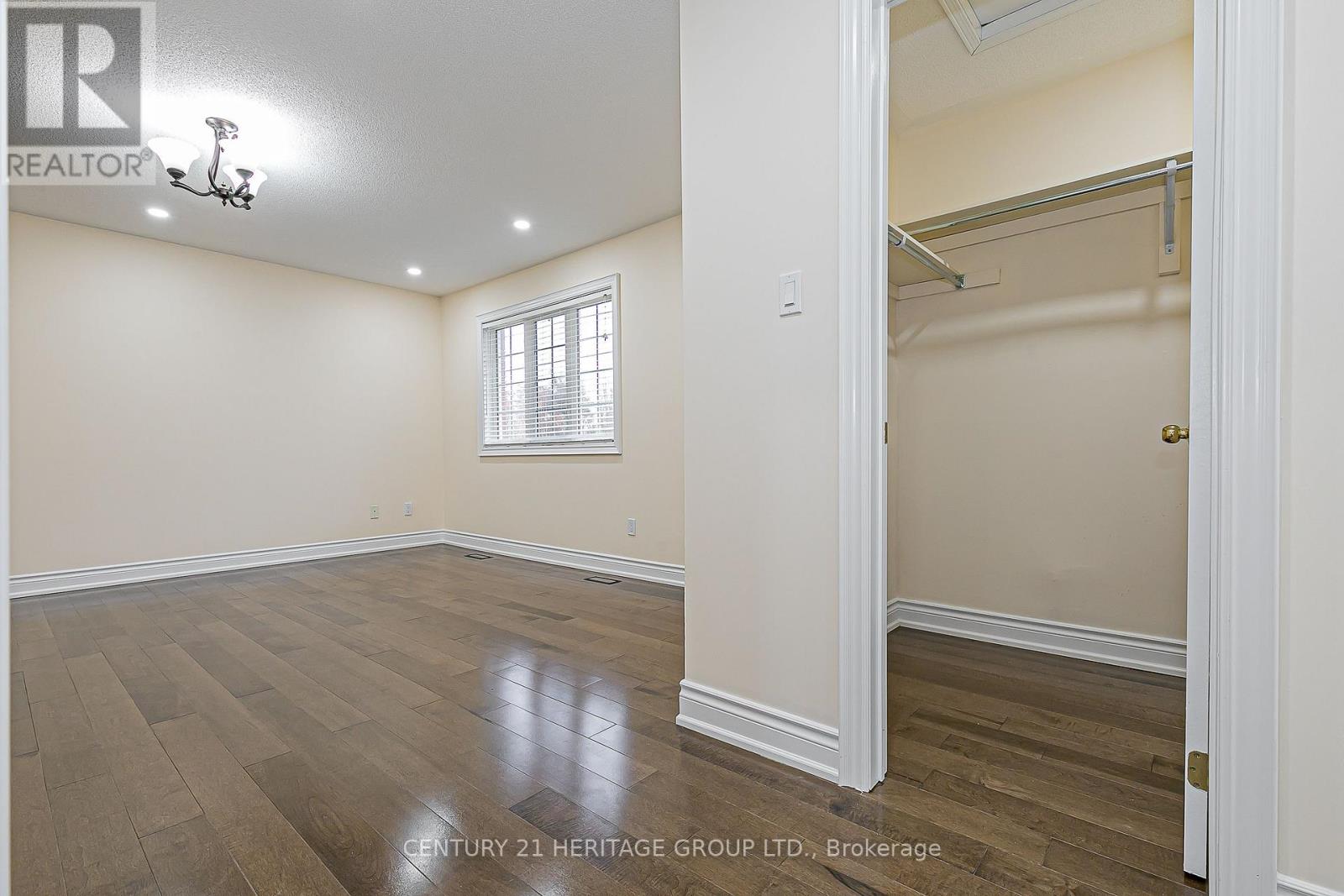 20 Trish Drive, Richmond Hill, Ontario  L4E 5C5 - Photo 18 - N12568602