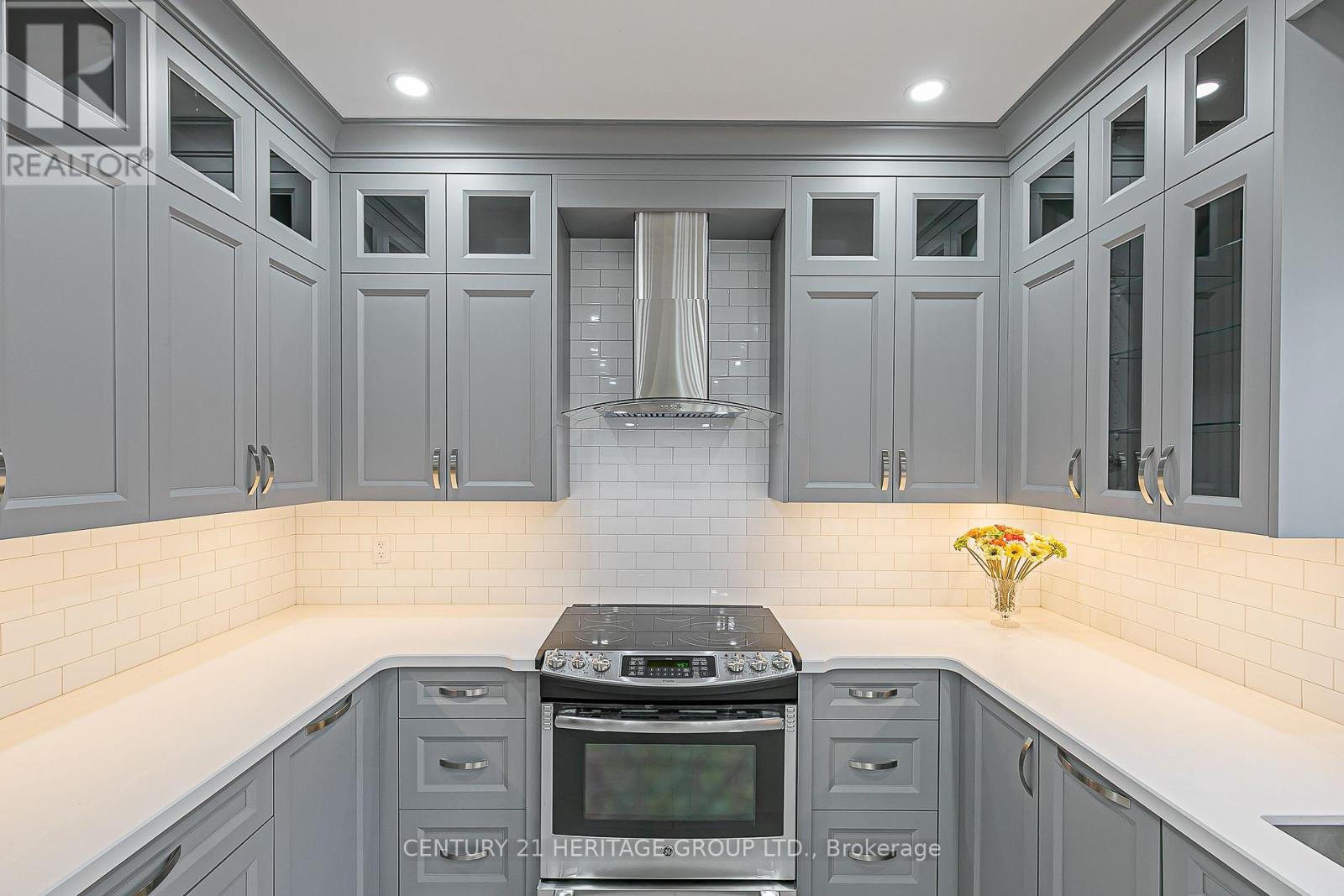 20 Trish Drive, Richmond Hill, Ontario  L4E 5C5 - Photo 15 - N12568602