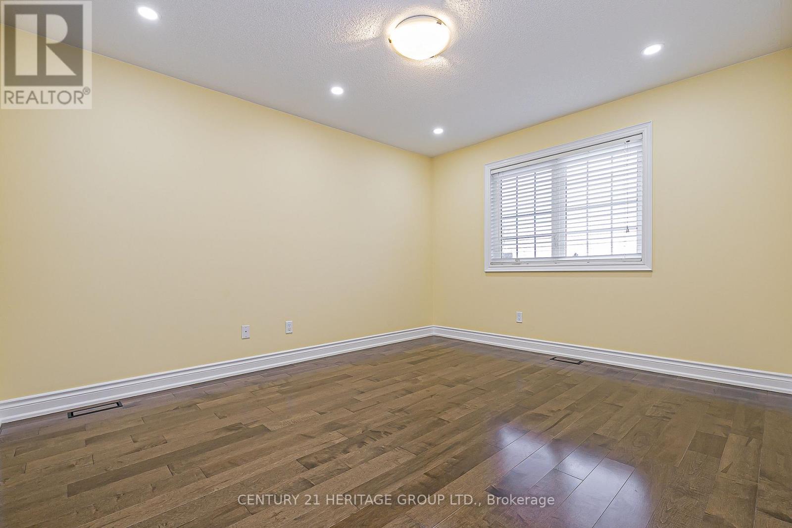 20 Trish Drive, Richmond Hill, Ontario  L4E 5C5 - Photo 29 - N12568602