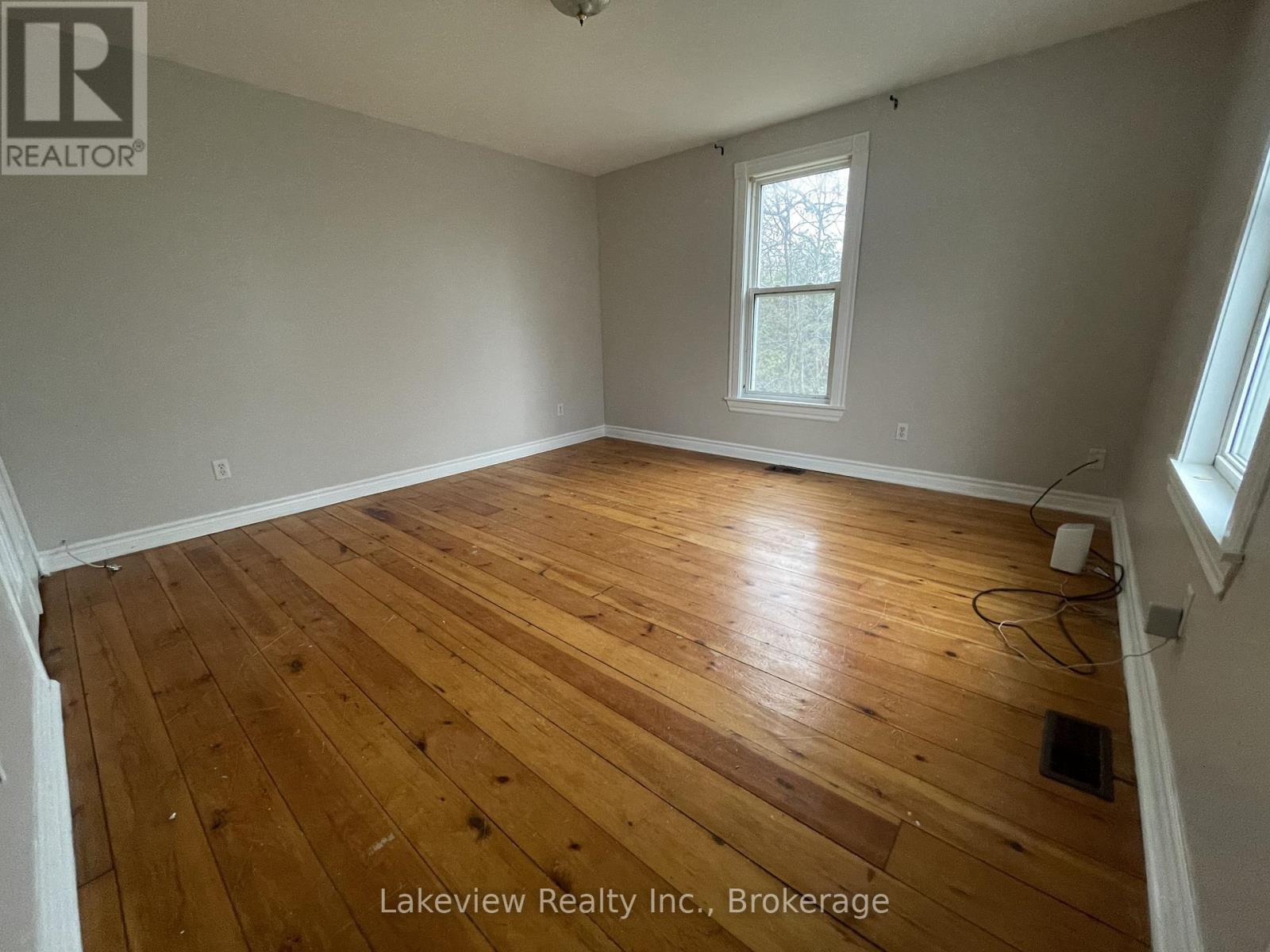 151 Simcoe Street, Orillia, Ontario  L3V 1G8 - Photo 10 - S12568716