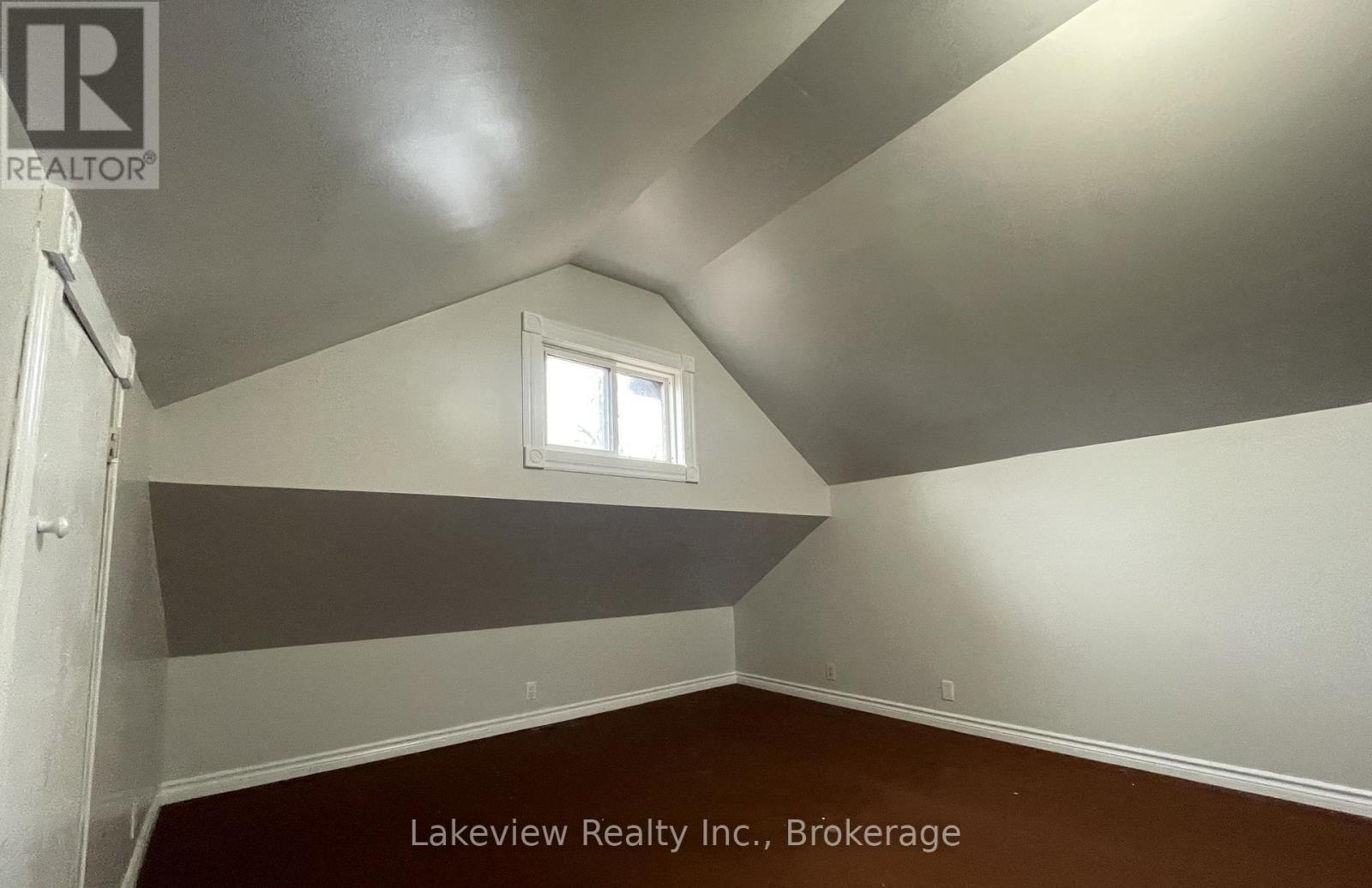 151 Simcoe Street, Orillia, Ontario  L3V 1G8 - Photo 14 - S12568716