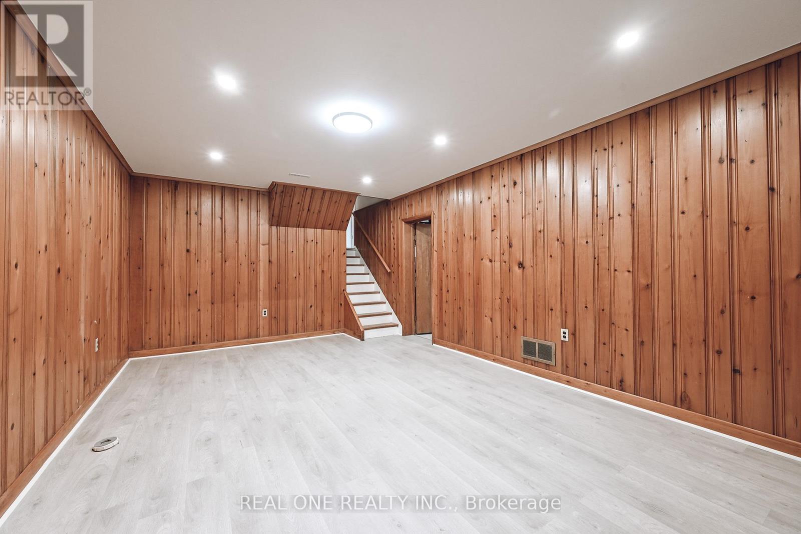 116 Castlegrove Boulevard, Toronto, Ontario  M3A 1L6 - Photo 24 - C12568708