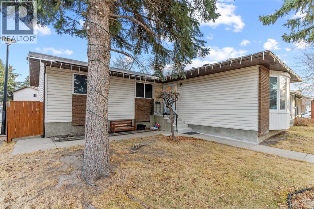 428 Templeton Road Ne, Calgary, Alberta  T1Y 4L9 - Photo 3 - A2270876