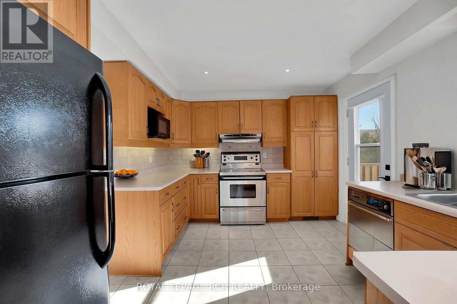 204 Ridge Road, Caledon, Ontario  L7E 4W2 - Photo 10 - W12566814