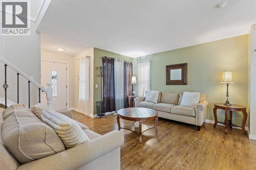 933 Applewood Drive Se, Calgary, Alberta  T2A 7N3 - Photo 7 - A2255646