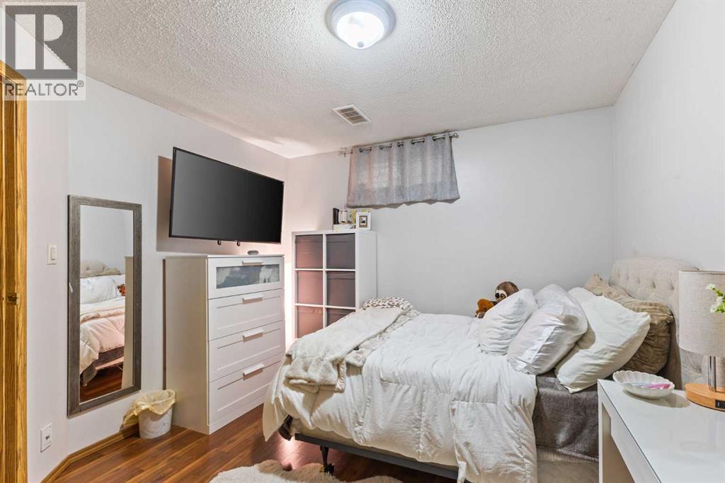 933 Applewood Drive Se, Calgary, Alberta  T2A 7N3 - Photo 31 - A2255646