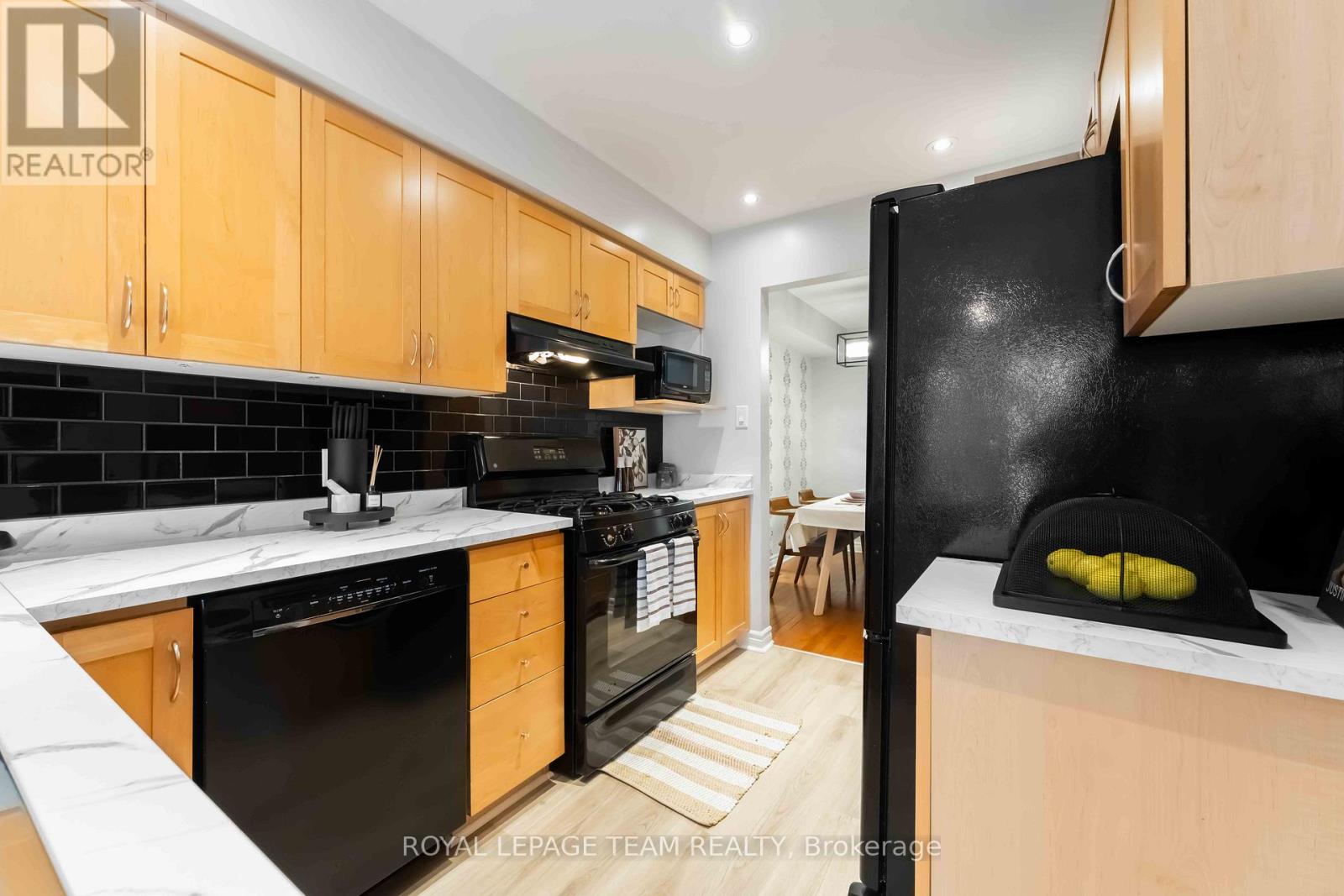 246 Tandalee Crescent, Ottawa, Ontario  K2M 0A1 - Photo 10 - X12568730