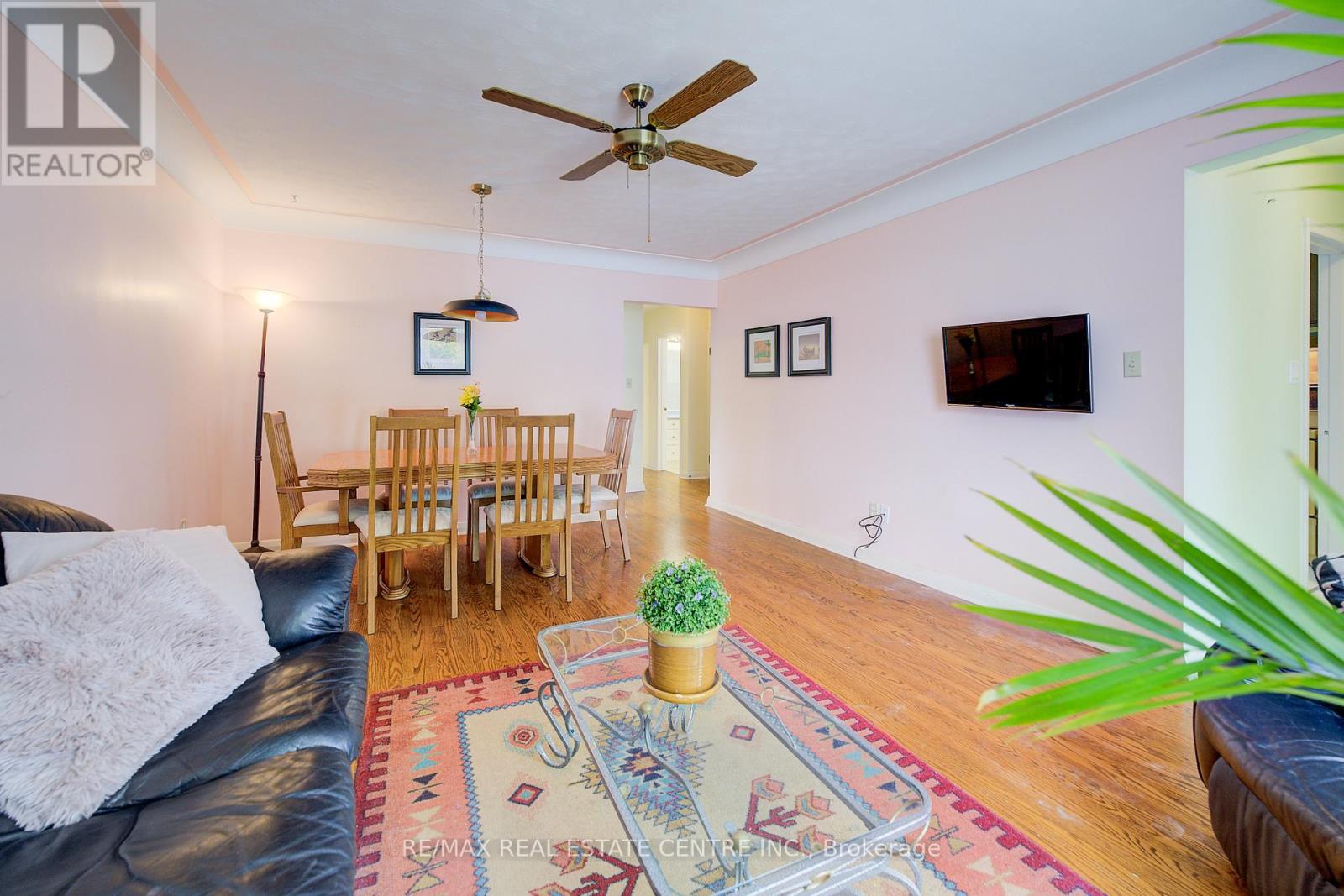 170 Fernwood Crescent, Hamilton, Ontario  L8T 3L4 - Photo 8 - X12548390