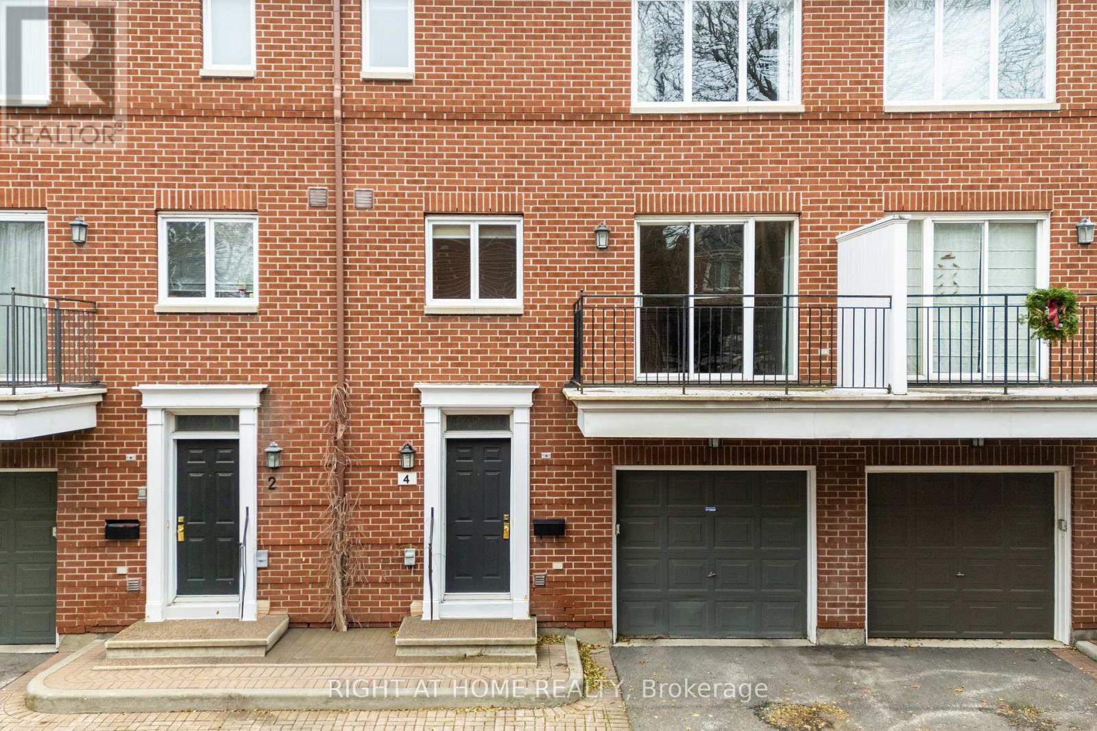 4 THORBURN PRIVATE, Ottawa, Ontario