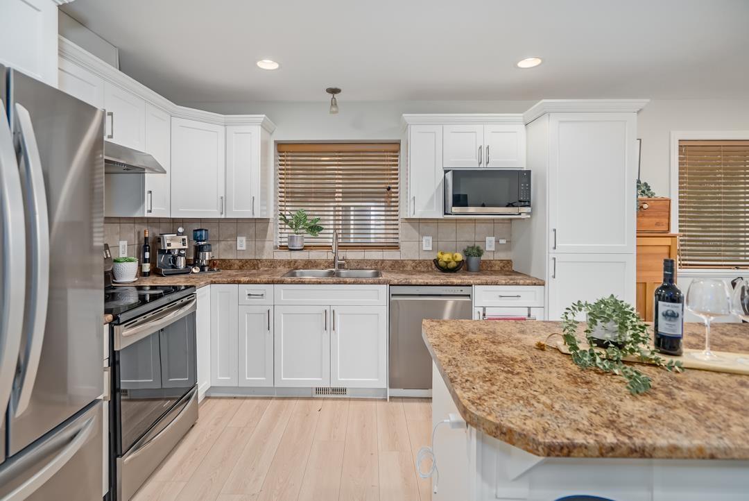 27269 34th Avenue, Langley, British Columbia  V4W 4A6 - Photo 12 - R3069254