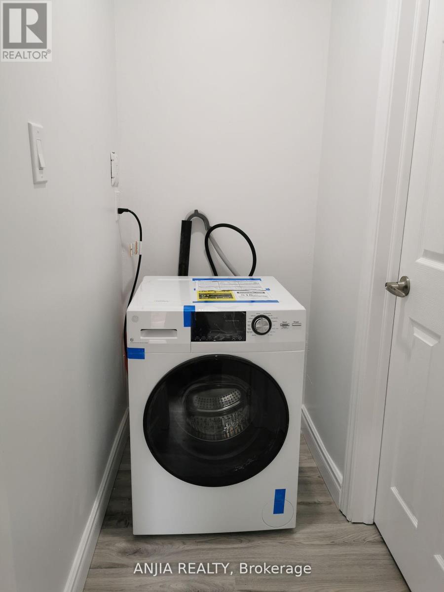 Unit 1 - 256 Homewood Avenue, Toronto, Ontario  M2R 2N3 - Photo 11 - C12568726