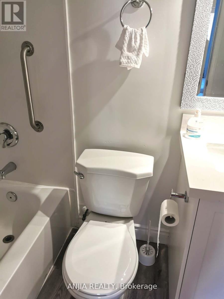 Unit 1 - 256 Homewood Avenue, Toronto, Ontario  M2R 2N3 - Photo 12 - C12568726