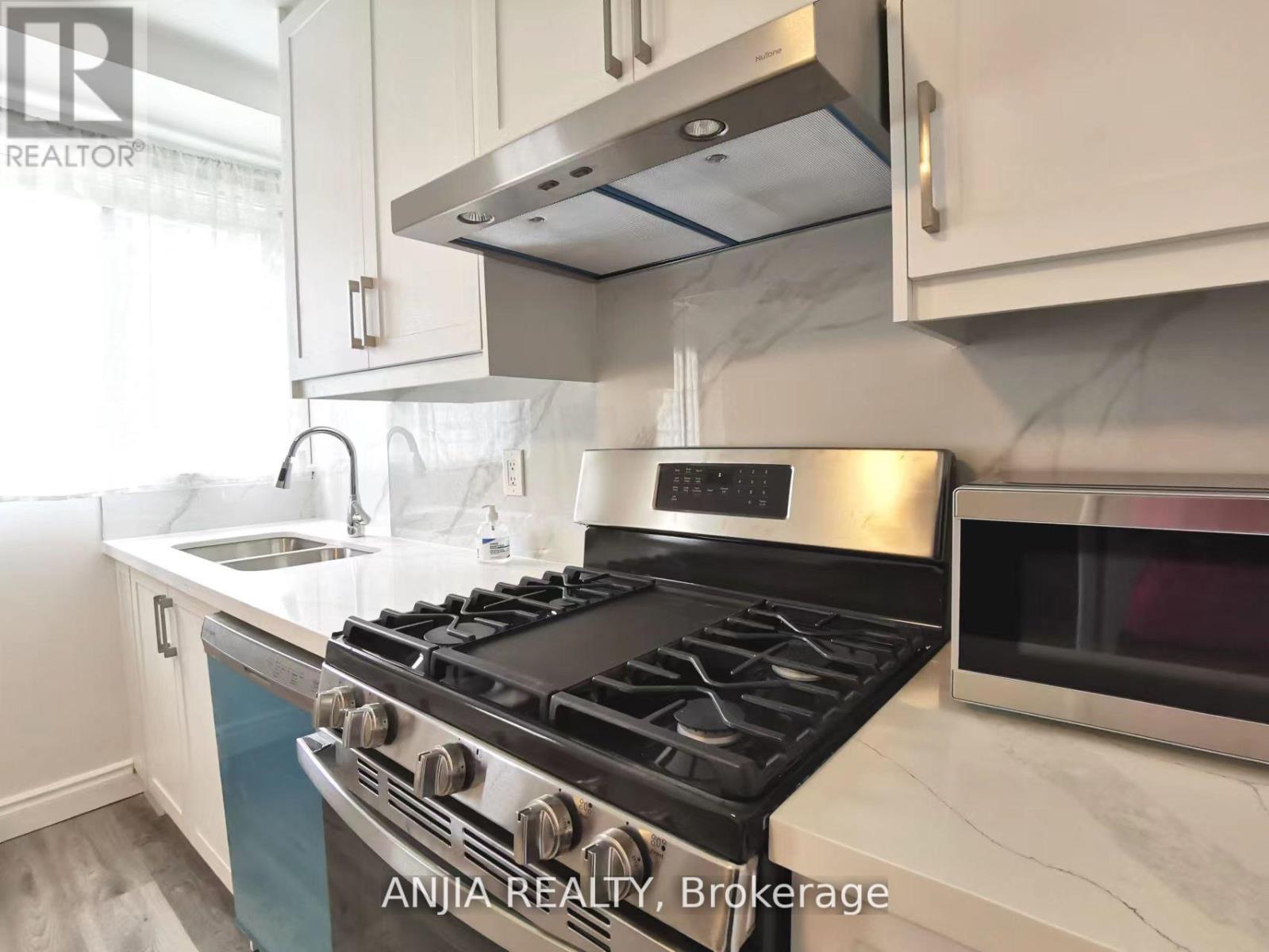 Unit 1 - 256 Homewood Avenue, Toronto, Ontario  M2R 2N3 - Photo 3 - C12568726