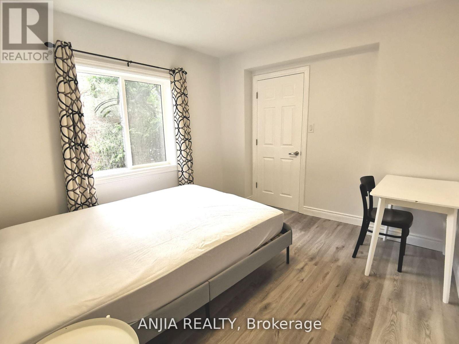 Unit 1 - 256 Homewood Avenue, Toronto, Ontario  M2R 2N3 - Photo 6 - C12568726