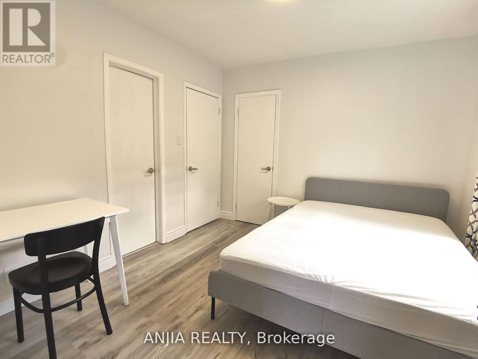 Unit 1 - 256 Homewood Avenue, Toronto, Ontario  M2R 2N3 - Photo 8 - C12568726