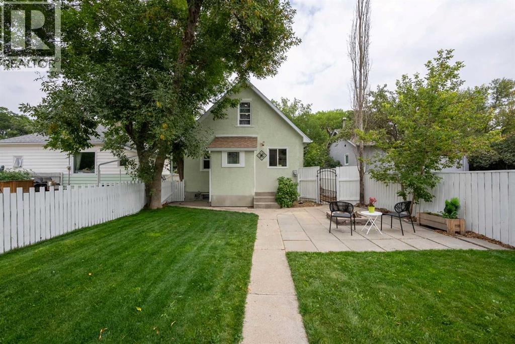 742 12c Street N, Lethbridge, Alberta  T1H 2N7 - Photo 2 - A2254687