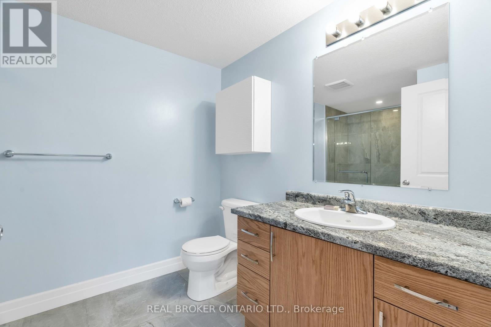 F - 168 Rochefort Street, Kitchener, Ontario  N2R 0P5 - Photo 18 - X12568724