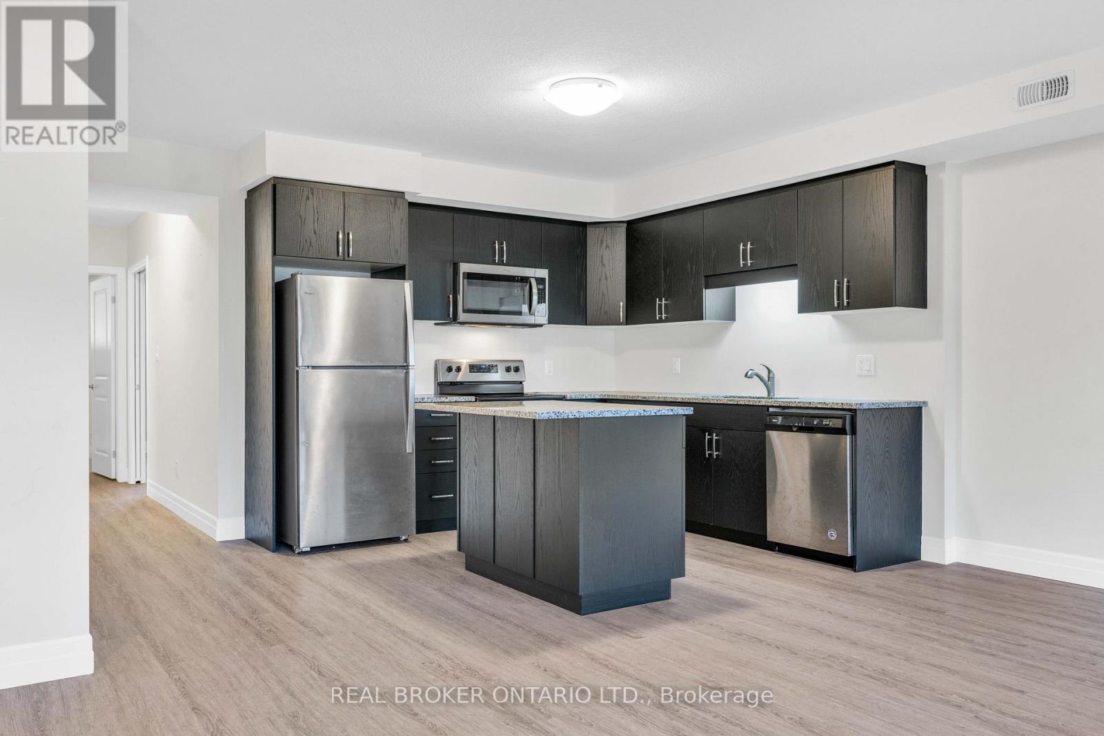 F - 168 Rochefort Street, Kitchener, Ontario  N2R 0P5 - Photo 8 - X12568724