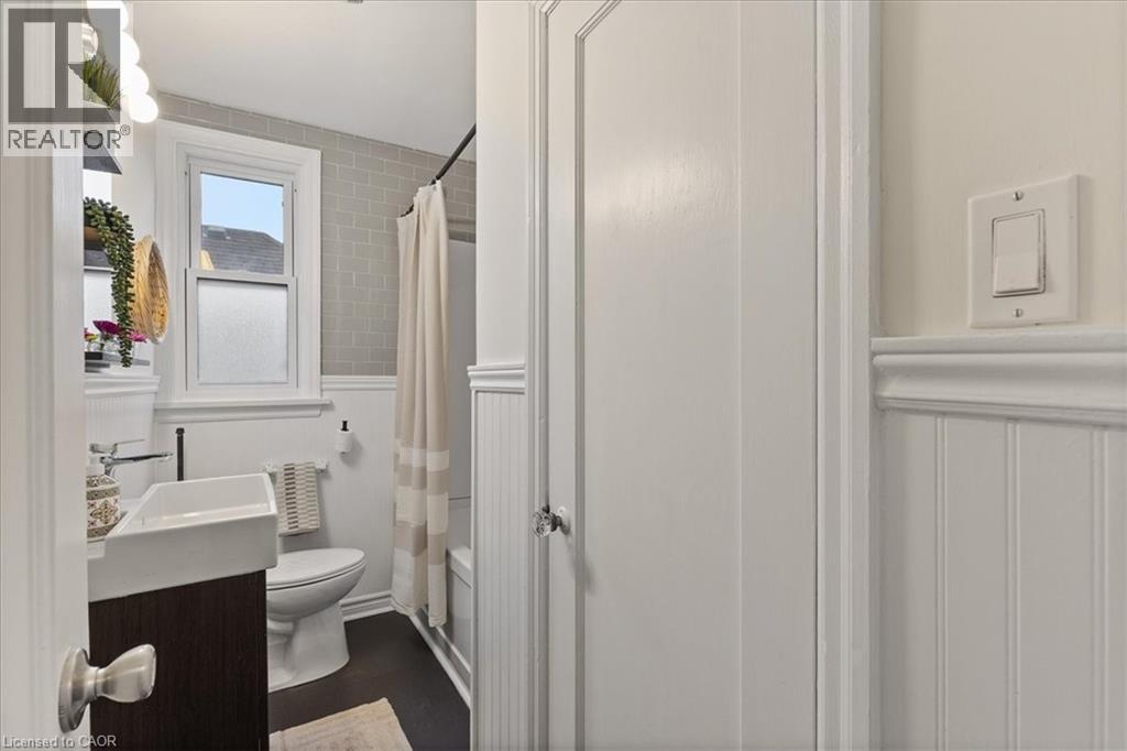 388 Lancaster Street W, Kitchener, Ontario  N2H 4V7 - Photo 17 - 40784392