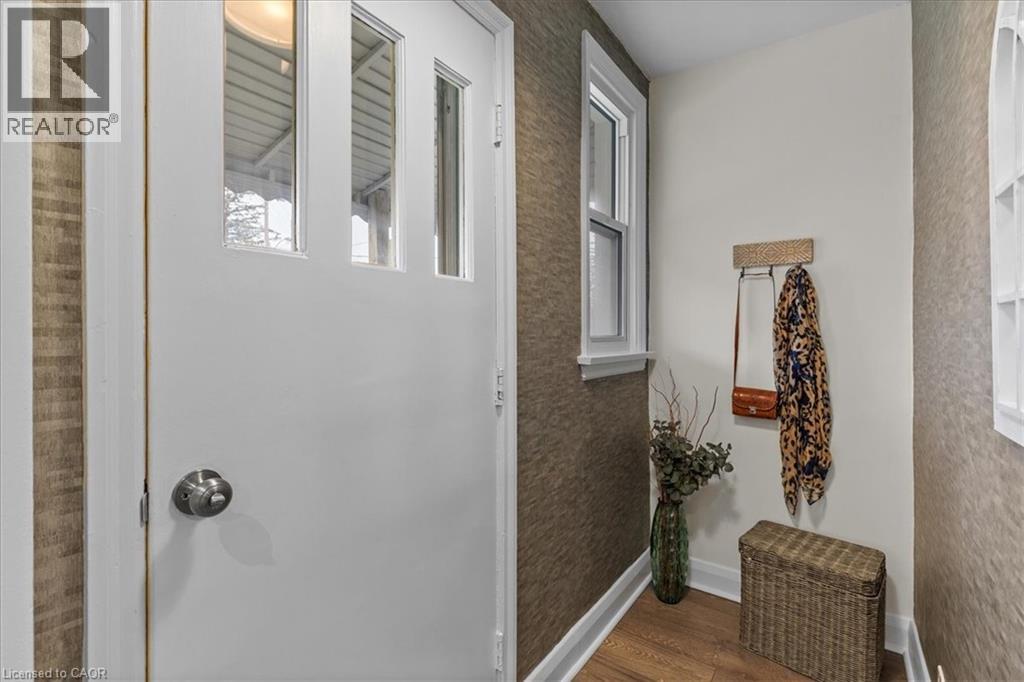 388 Lancaster Street W, Kitchener, Ontario  N2H 4V7 - Photo 5 - 40784392