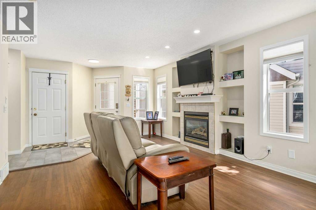 181 Hidden Creek Gardens Nw, Calgary, Alberta  T3A 6J5 - Photo 4 - A2224711