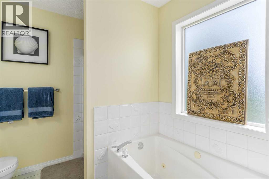 181 Hidden Creek Gardens Nw, Calgary, Alberta  T3A 6J5 - Photo 22 - A2224711