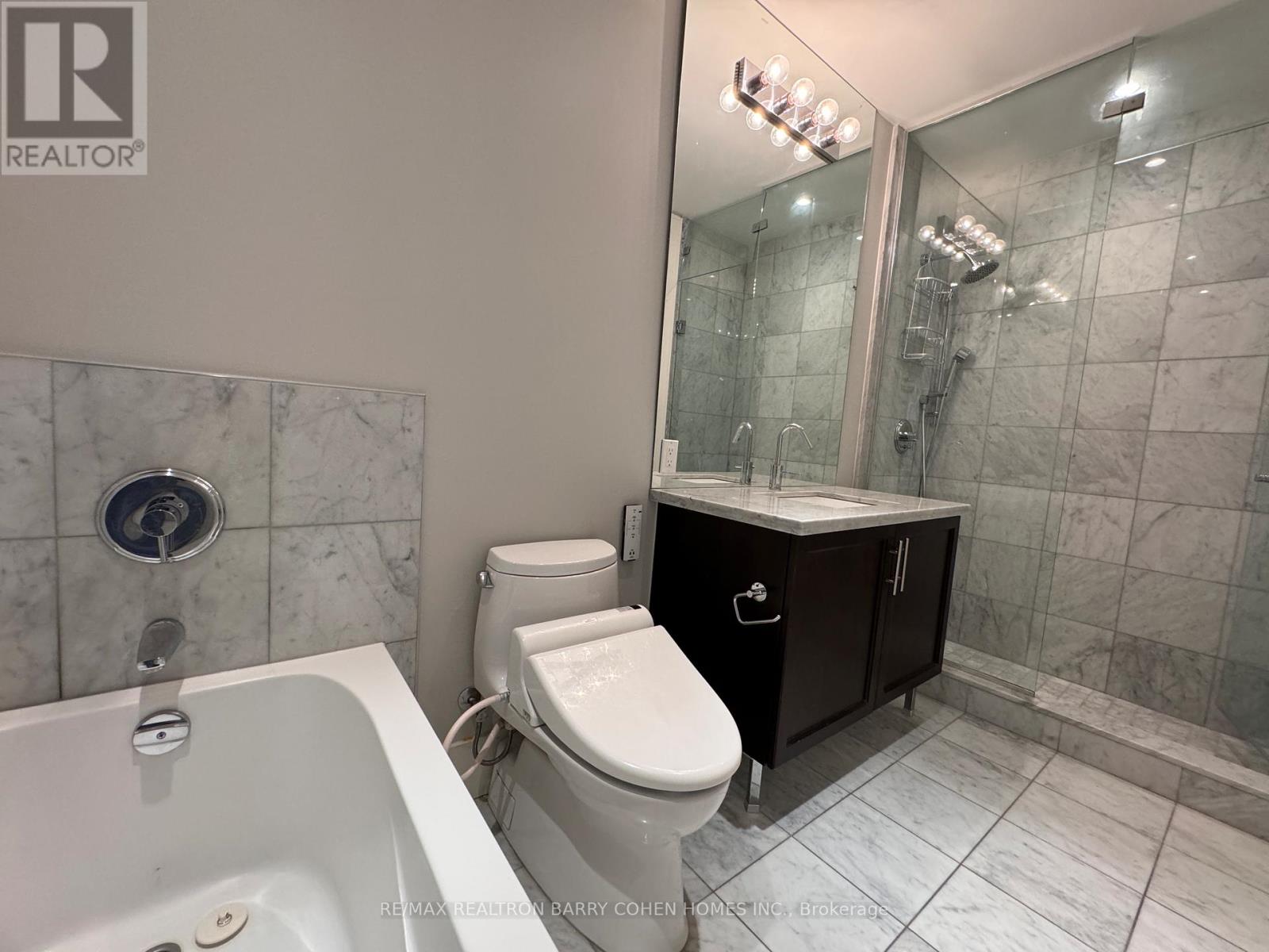 Th122 - 39 Queens Quay E, Toronto, Ontario  M5E 0A5 - Photo 13 - C12568740