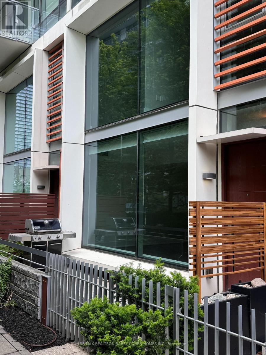 Th122 - 39 Queens Quay E, Toronto, Ontario  M5E 0A5 - Photo 22 - C12568740