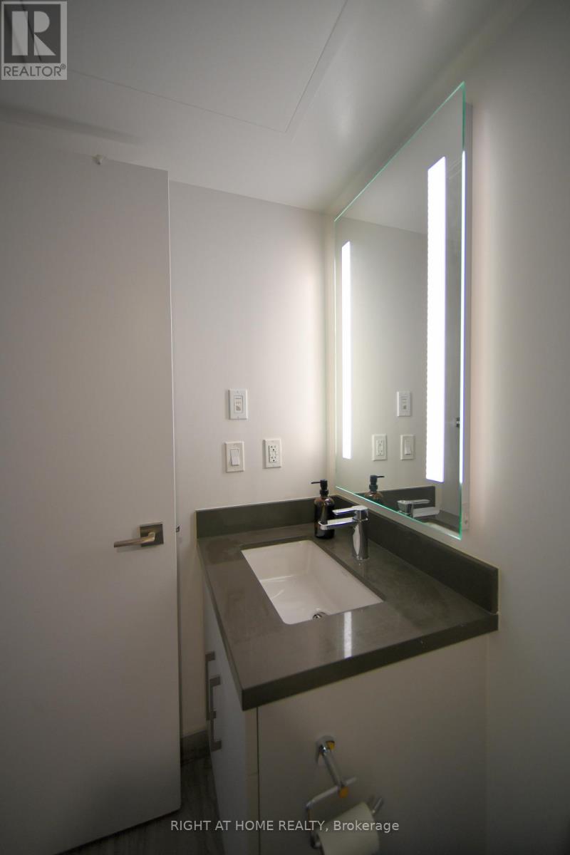 1201 - 188 Cumberland Street, Toronto, Ontario  M5R 0B6 - Photo 12 - C12568746