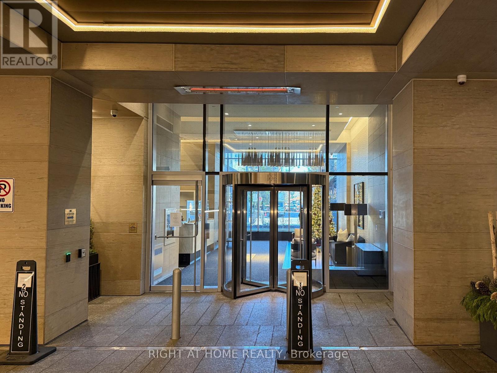 1201 - 188 Cumberland Street, Toronto, Ontario  M5R 0B6 - Photo 2 - C12568746